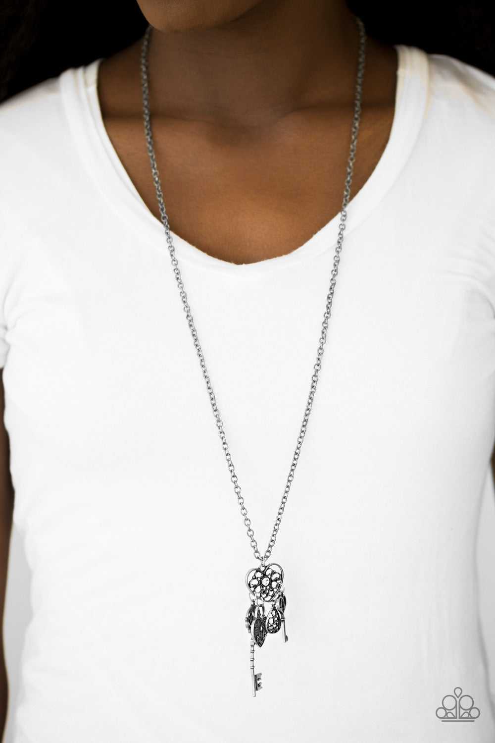 Paparazzi ♥ Secrets Of The Heart - White ♥  Necklace