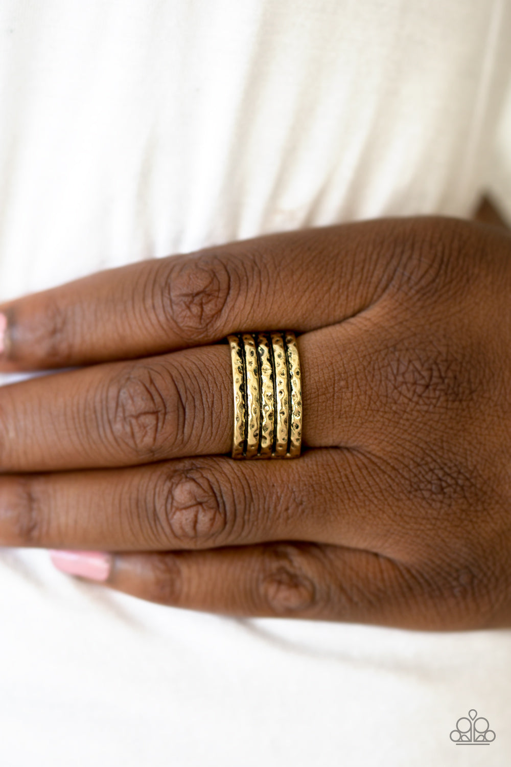 Paparazzi ♥ Texture Timbre - Brass ♥  Ring