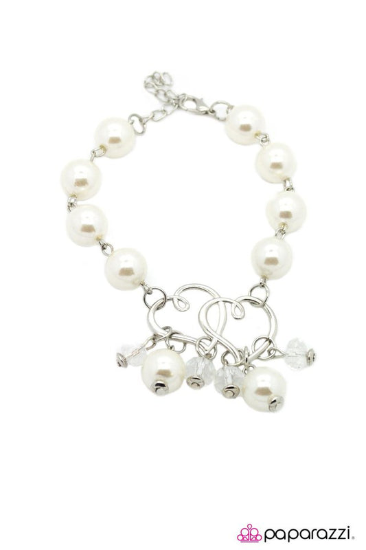 Paparazzi ♥ Endless Love - White ♥ Bracelet