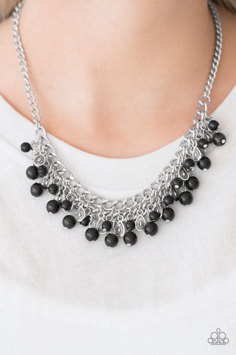 Paparazzi ♥ Poshly Paleo - Black ♥  Necklace