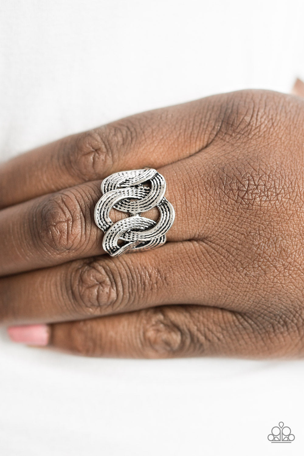 Paparazzi ♥ Radical Radius - Silver ♥  Ring