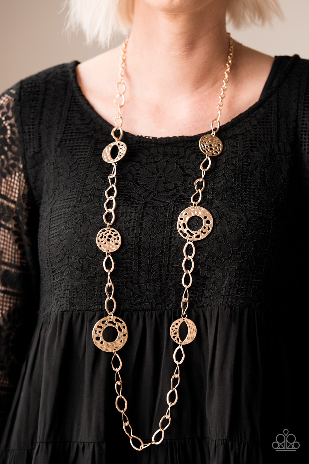Paparazzi ♥ Industrial Mayhem - Gold ♥  Necklace