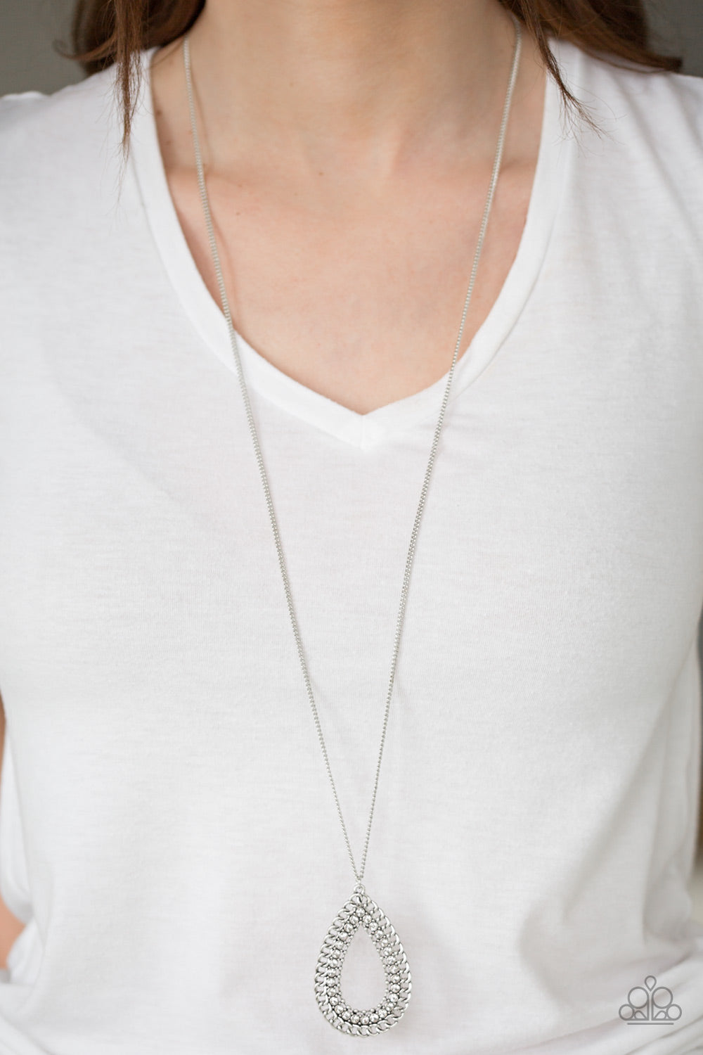 Paparazzi ♥ Drippin In Drama - White ♥  Necklace