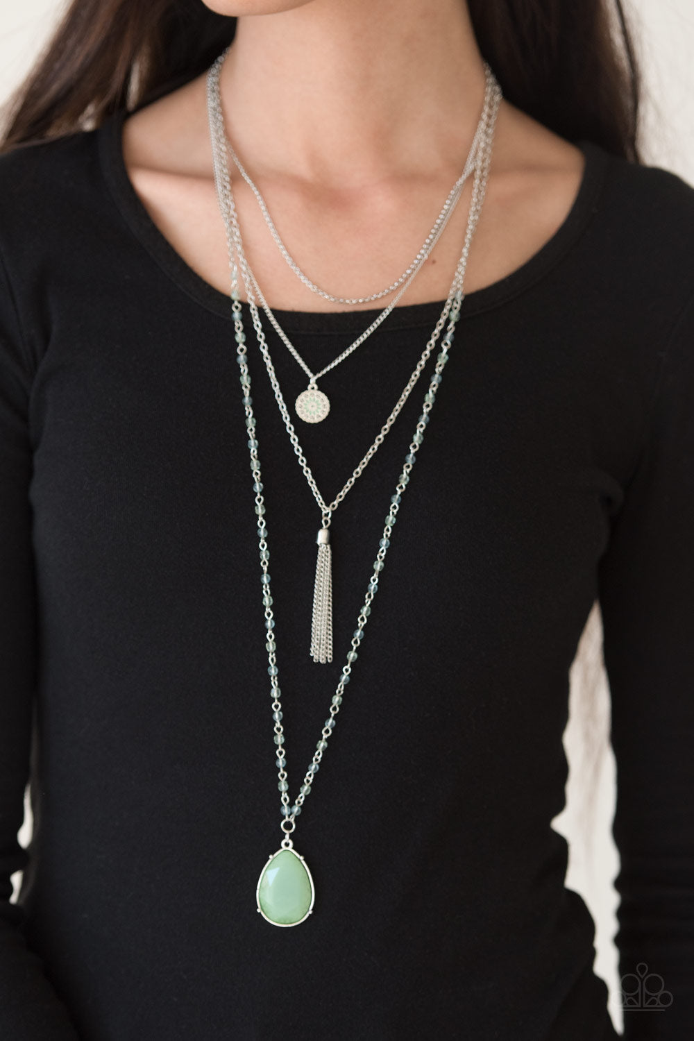 Paparazzi ♥ Knockout Keepsake - Green ♥  Necklace