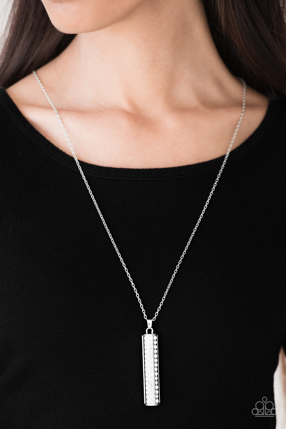 Paparazzi ♥ Big Shot Shimmer - White ♥  Necklace