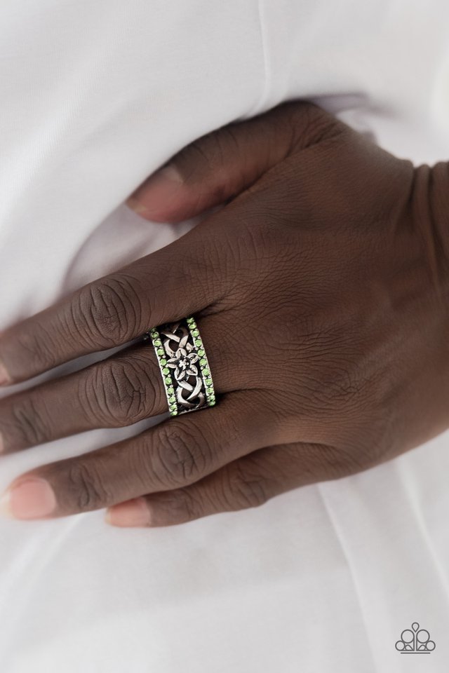 Paparazzi ♥ Tropical Springs - Green ♥ Ring