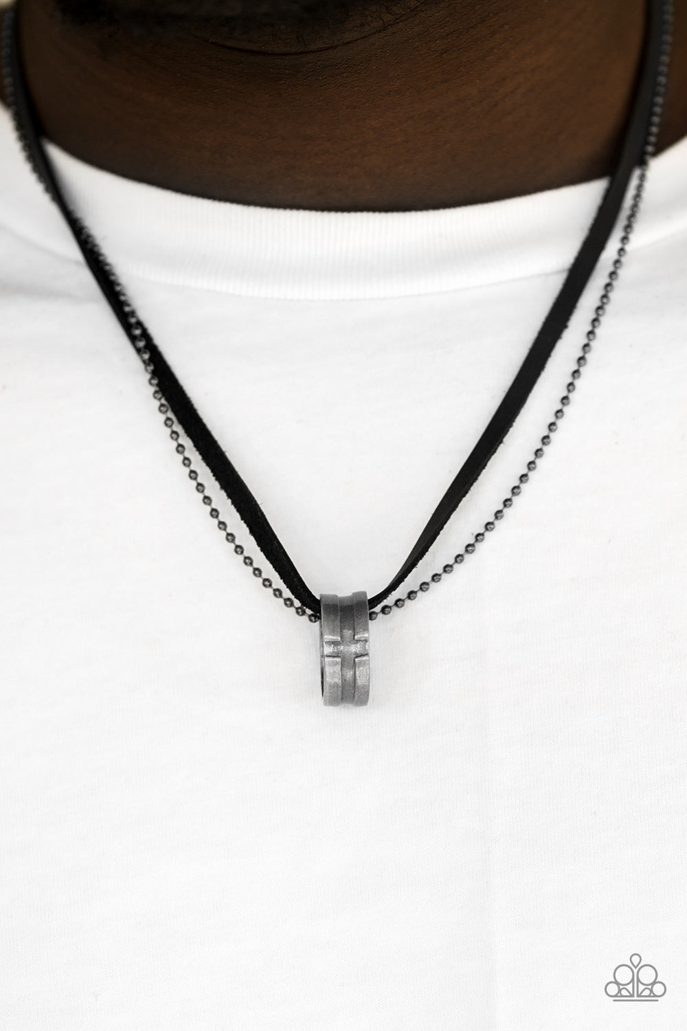 Paparazzi ♥ The Ring Bearer - Black ♥  Necklace