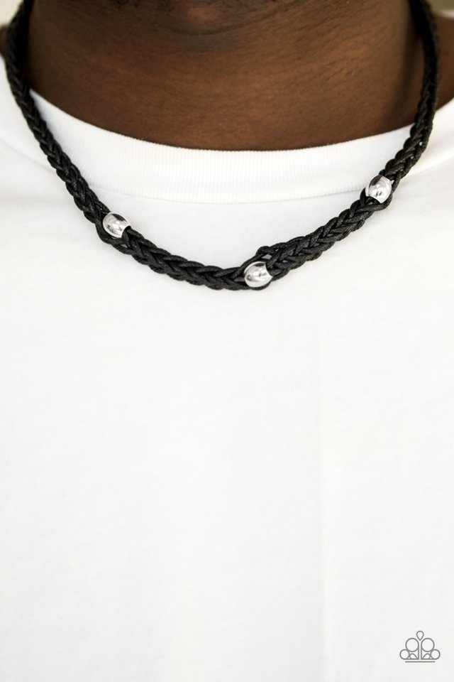 Paparazzi ♥ Mountain Mogul - Black ♥ Necklace
