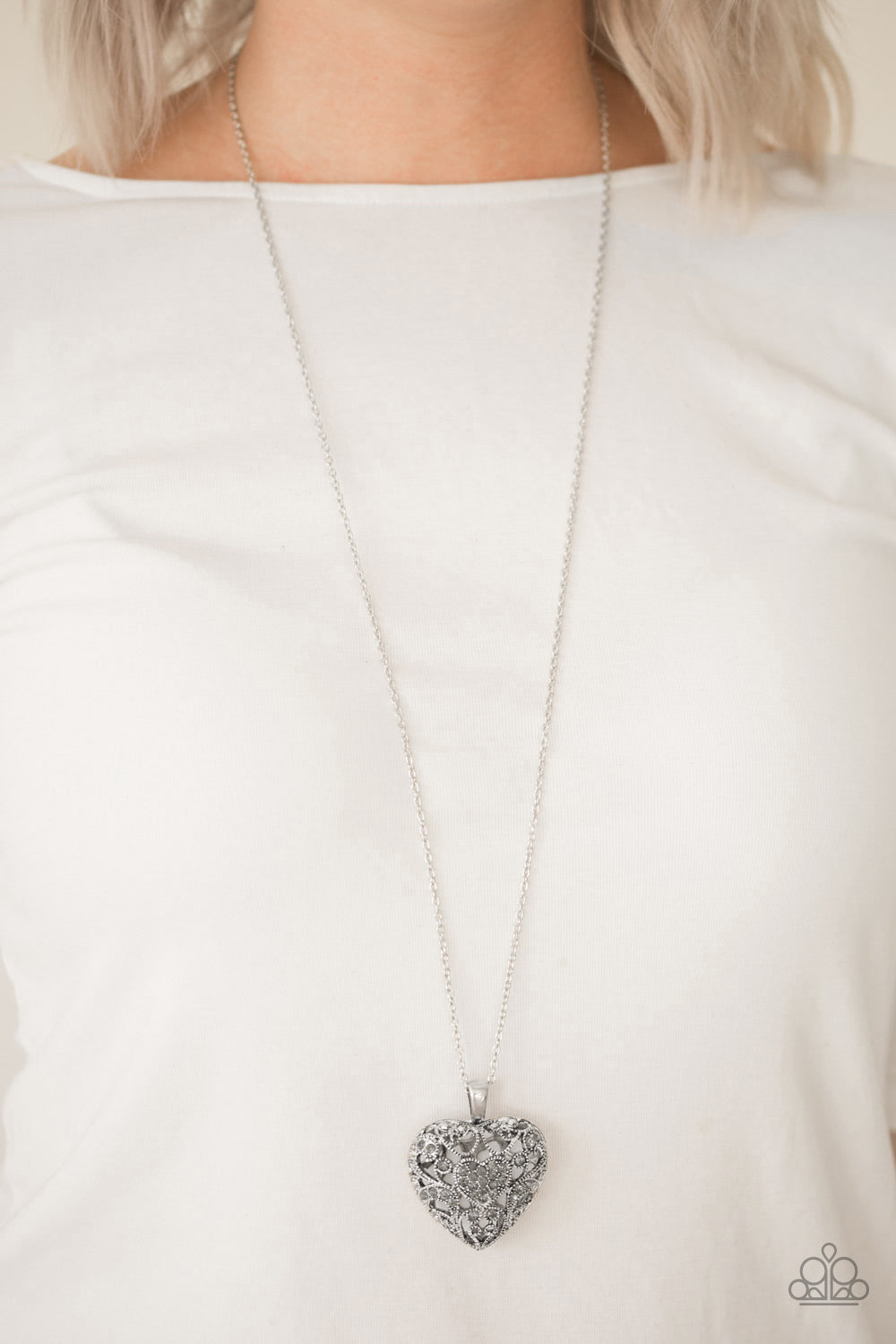 Paparazzi ♥ Heartless Heiress - Silver ♥  Necklace