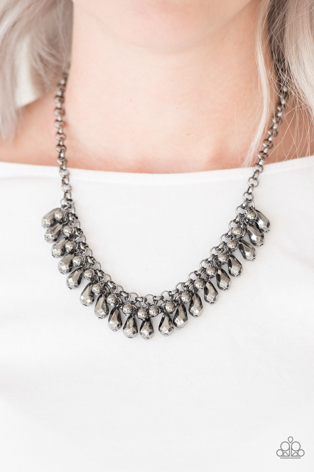 Paparazzi ♥ Prima DIVA - Black ♥  Necklace