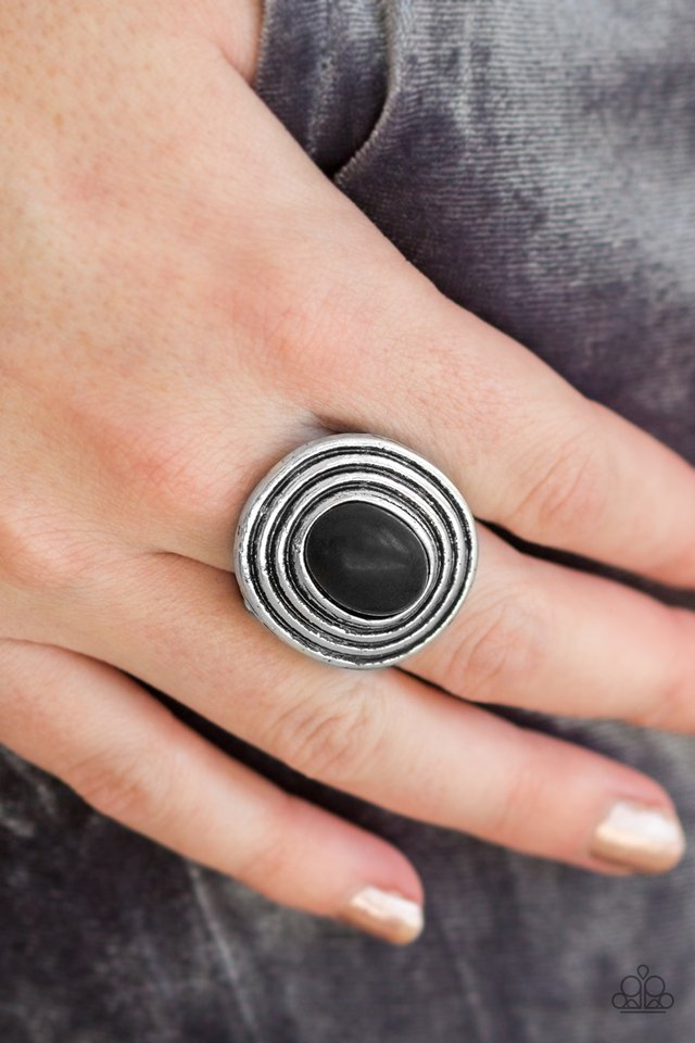Paparazzi ♥ Spiraling Sands - Black ♥ Ring