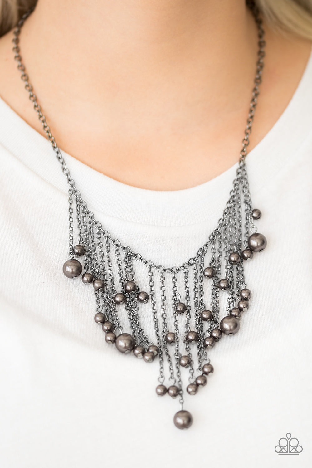 Paparazzi ♥ Catwalk Champ - Black ♥  Necklace