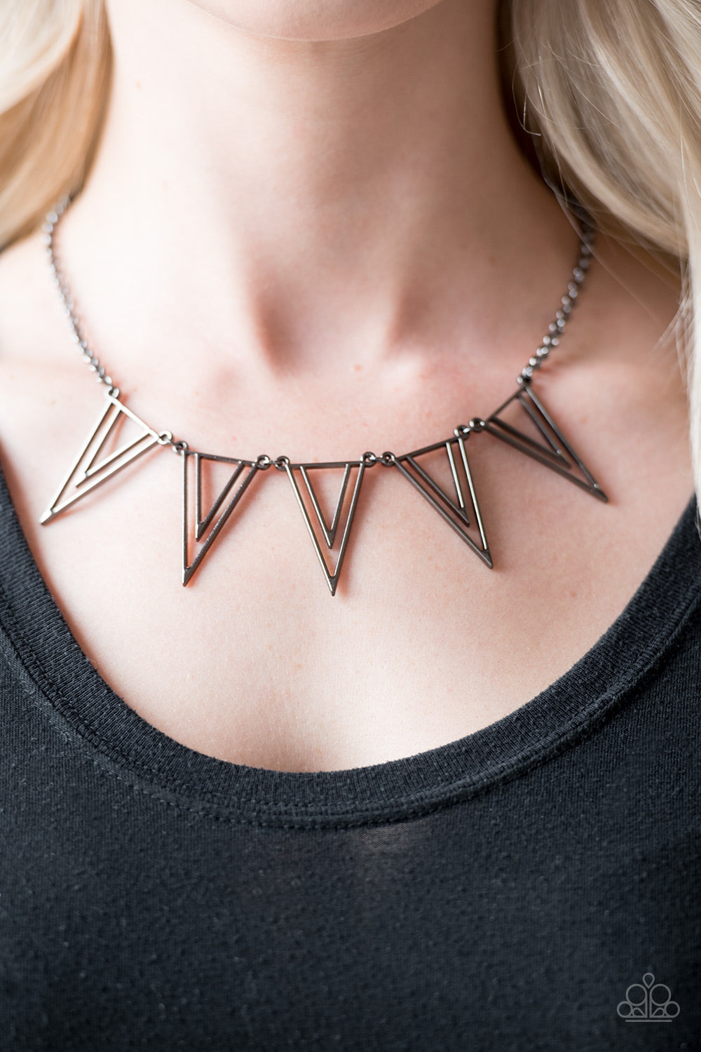 Paparazzi ♥ Bite The Big One - Black ♥  Necklace
