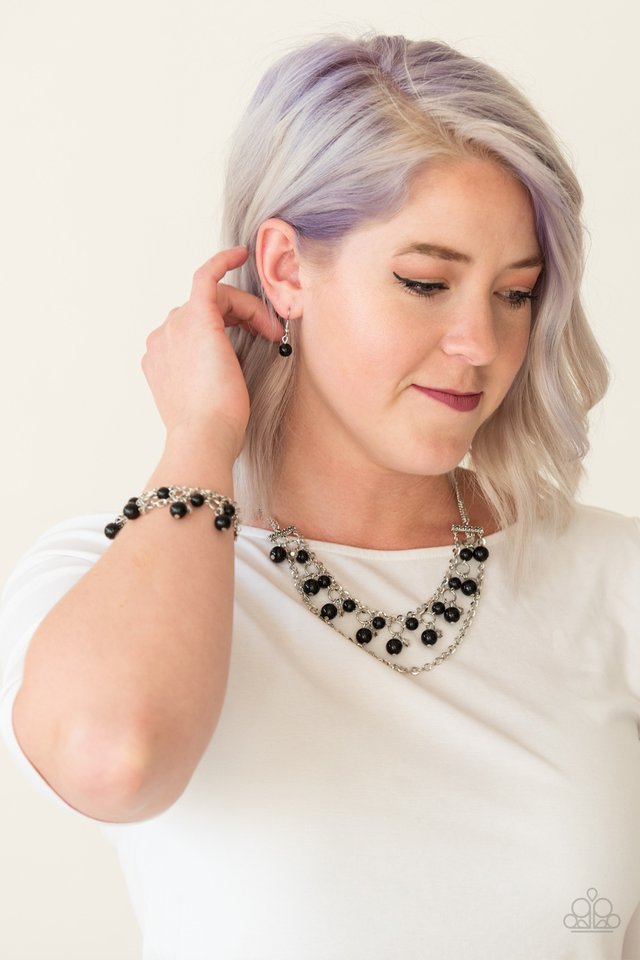 Paparazzi ♥ Rockefeller Romance - Black ♥ Necklace