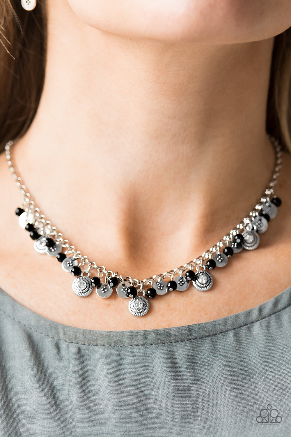 Paparazzi ♥ Fashion Formal - Black ♥  Necklace