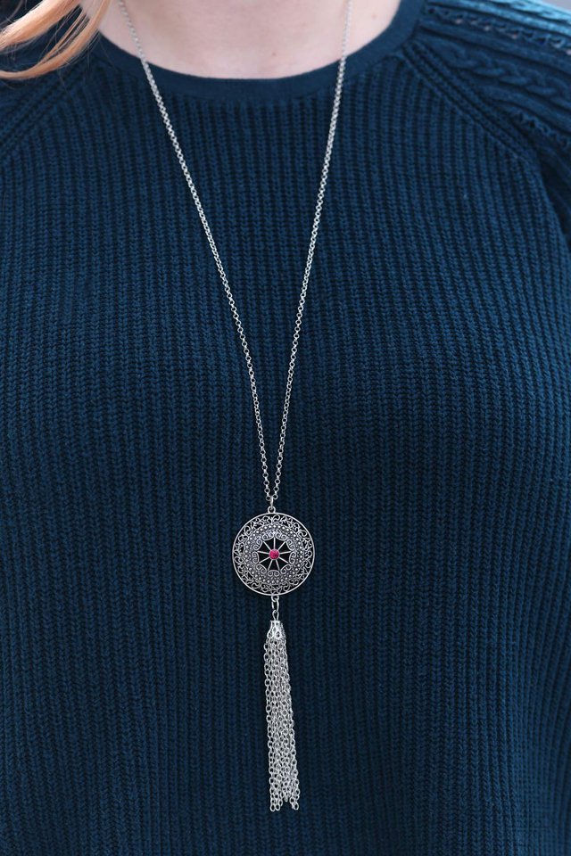 Paparazzi ♥ Noble Navigator - Pink ♥ Necklace