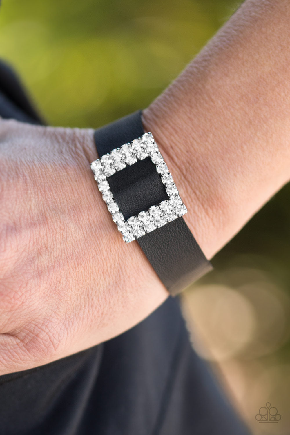 Paparazzi ♥ Diamond Diva - Black ♥  Bracelet