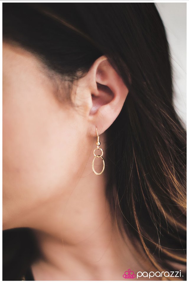 Paparazzi ♥ A Hint of Glint - Gold ♥ Necklace