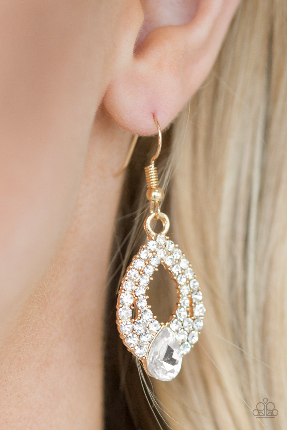 Paparazzi ♥ Glam Crush - Gold ♥  Earrings