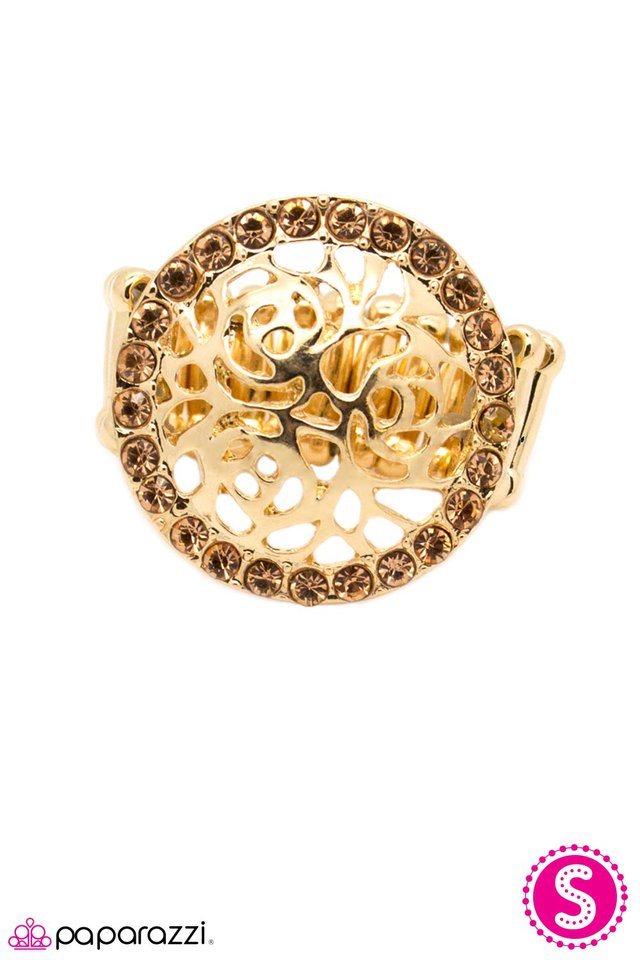 Paparazzi ♥ Out Of My League - Gold ♥ Ring