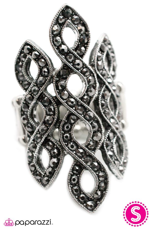 Paparazzi ♥ Twisted Sister - Silver ♥ Ring