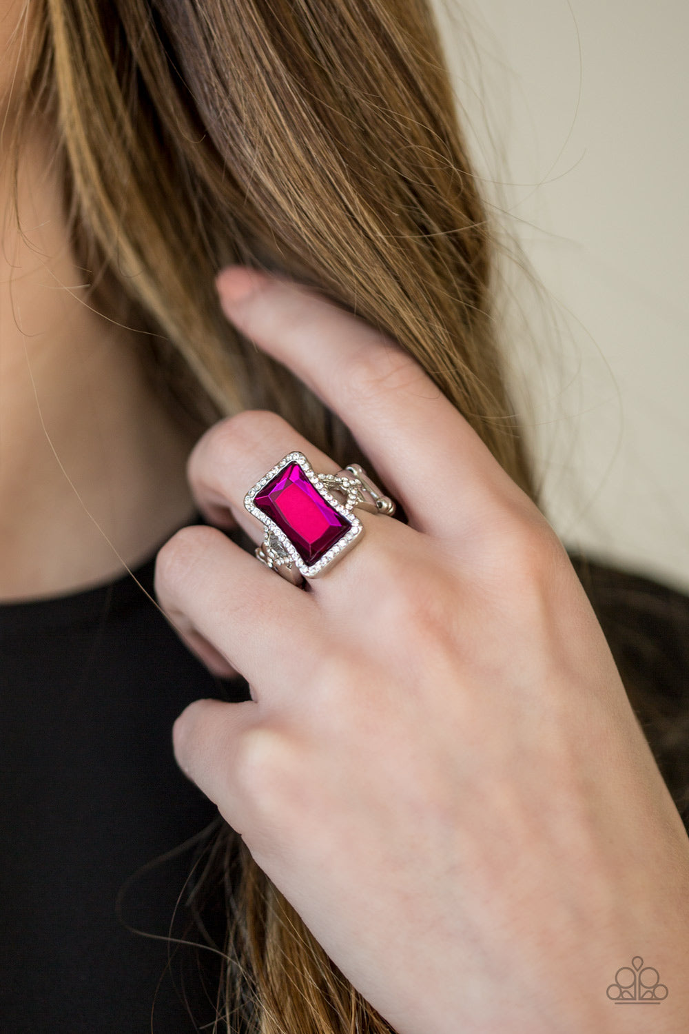 Paparazzi ♥ Glamour Icon - Pink ♥  Ring
