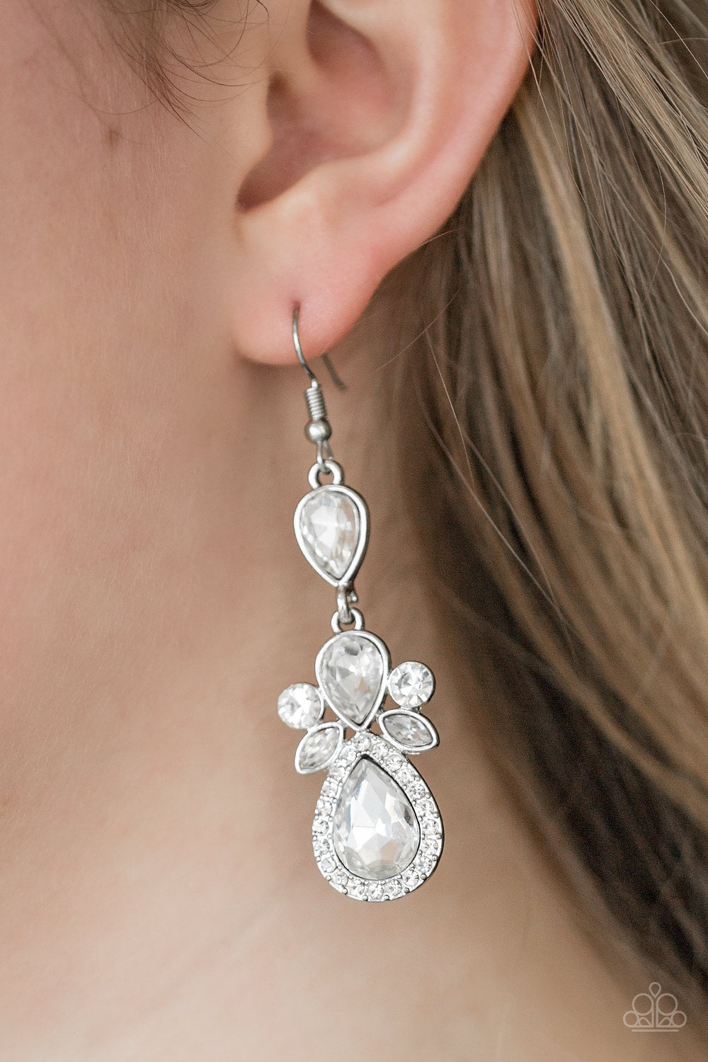 Paparazzi ♥ All About Glam - White ♥  Earrings