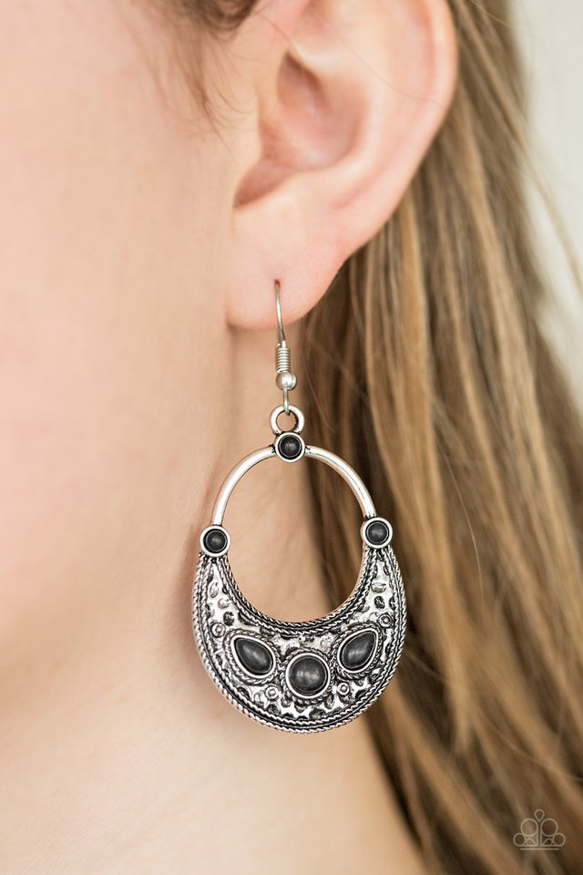 Paparazzi ♥ Paleo Paradise - Black ♥ Earrings