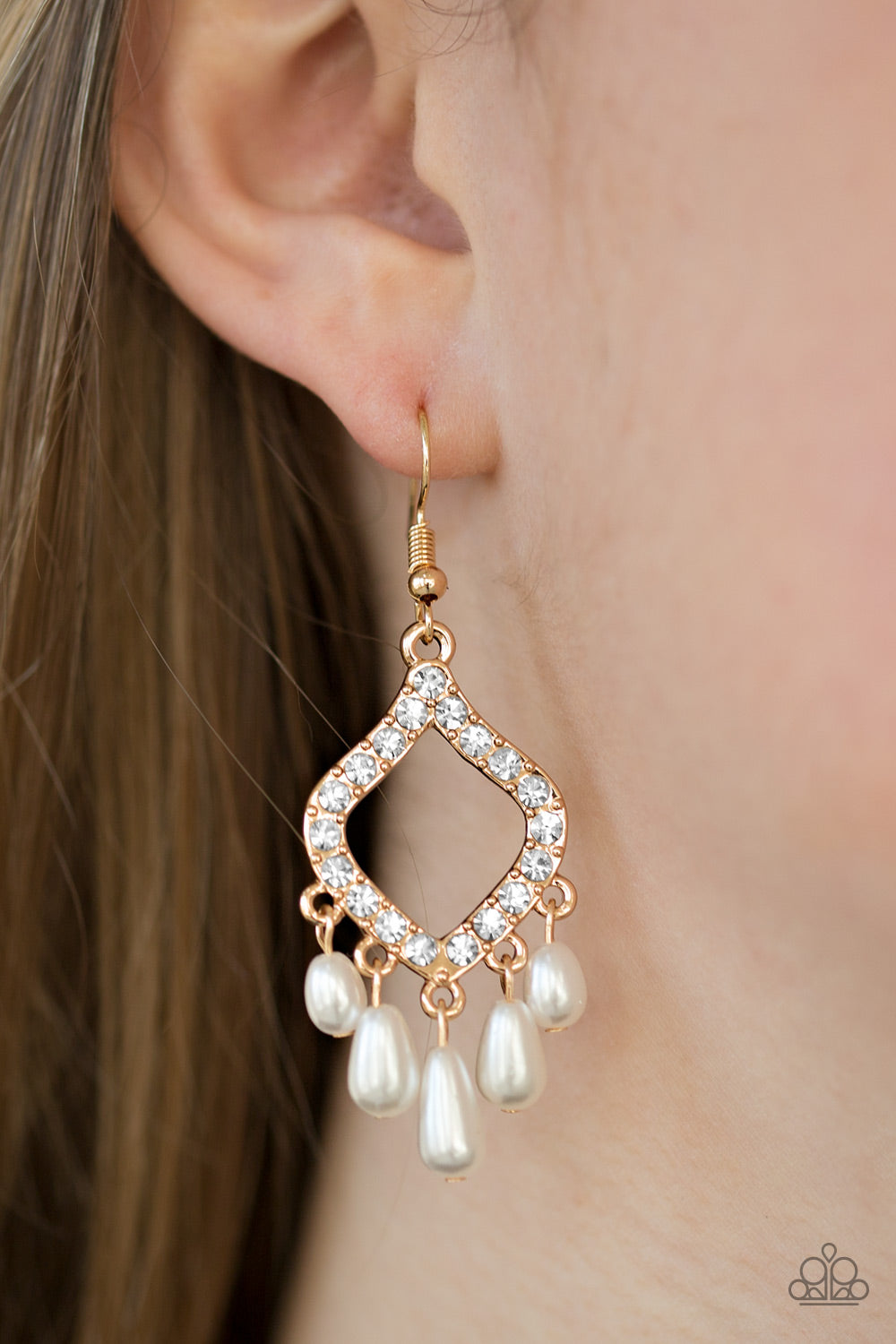Paparazzi ♥ Divinely Diamond - Gold ♥  Earrings