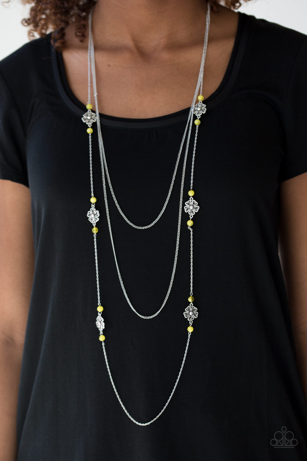 Paparazzi ♥ Hibiscus Hideaway - Yellow ♥  Necklace