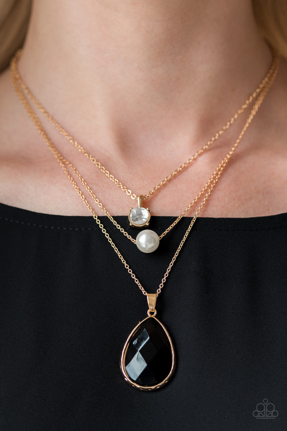 Paparazzi ♥ Midnight Martinis - Gold ♥  Necklace