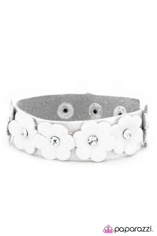 Paparazzi ♥ Bad Romance - White ♥ Bracelet