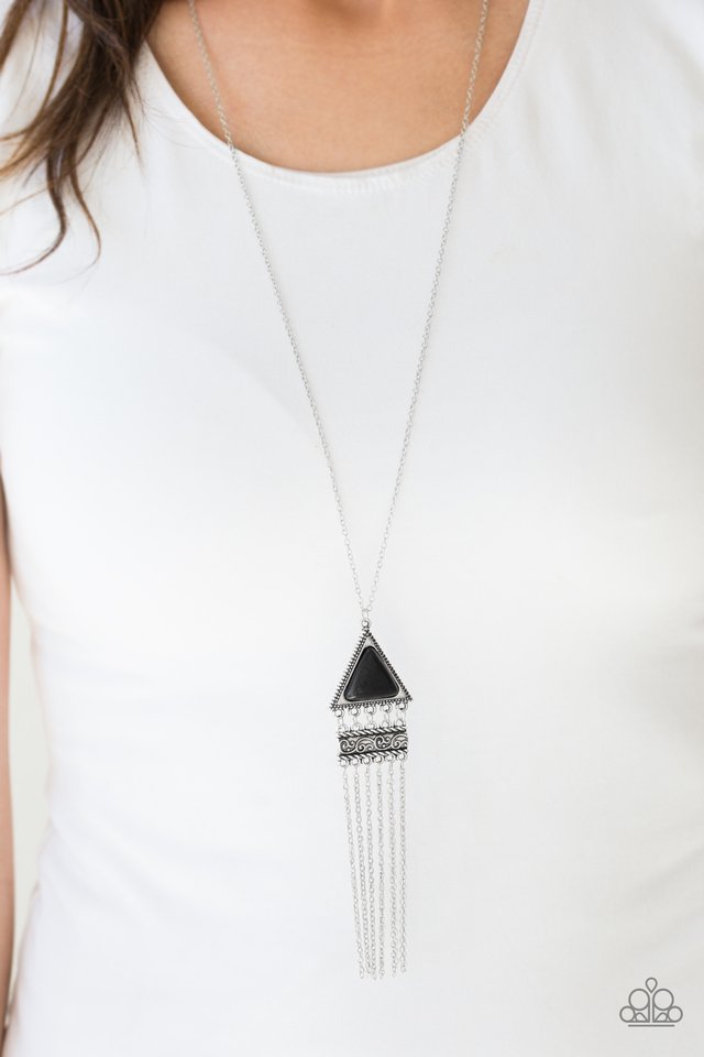 Paparazzi ♥ Painted Plateaus - Black ♥ Necklace