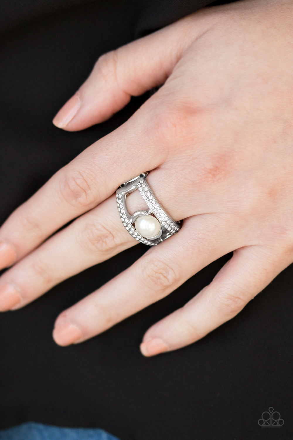 Paparazzi ♥ Bank Run - White ♥  Ring