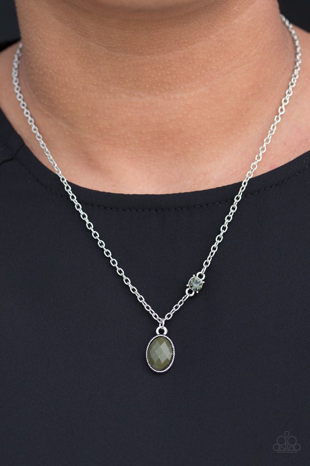 Paparazzi ♥ Take A Gamble - Green ♥ Necklace