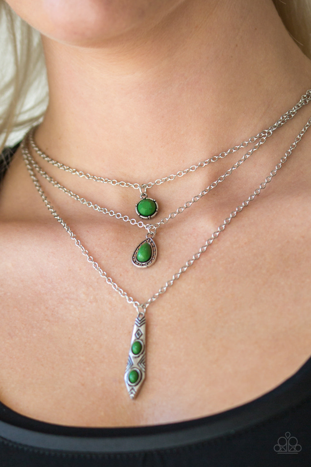 Paparazzi ♥ Tahitian Princess - Green ♥  Necklace