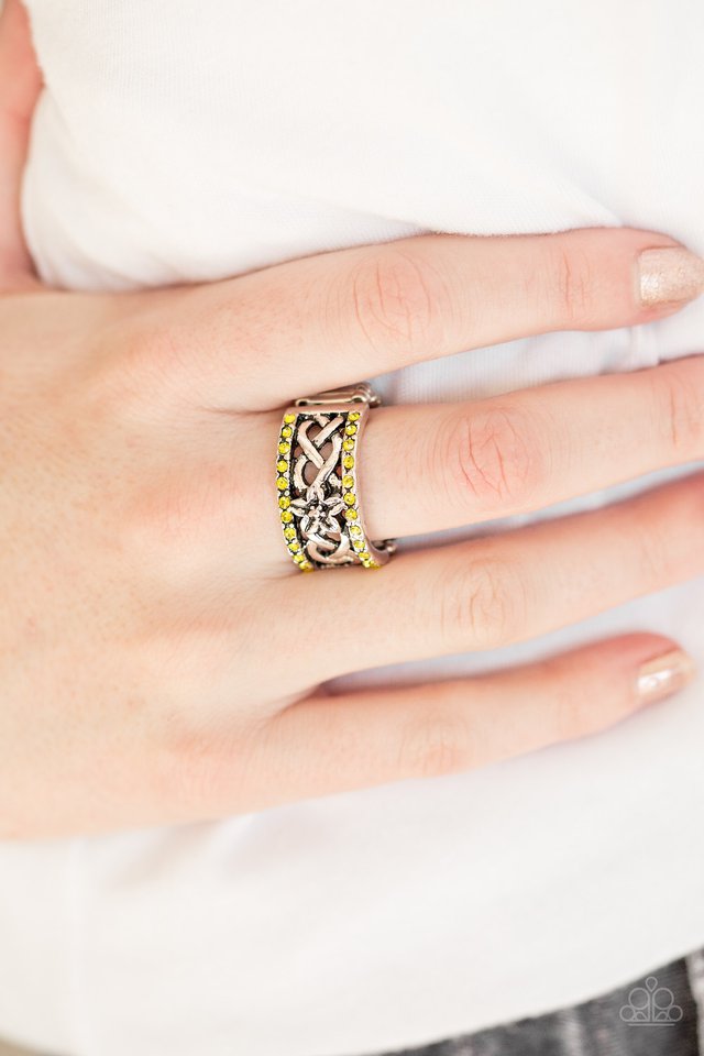 Paparazzi ♥ Tropical Springs - Yellow ♥ Ring