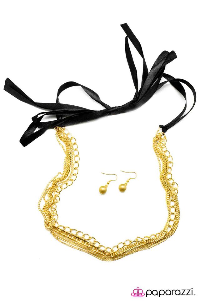 Paparazzi ♥ Golden Collision - Gold ♥ Necklace