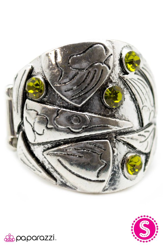 Paparazzi ♥ Piece It All Together - Green ♥ Ring