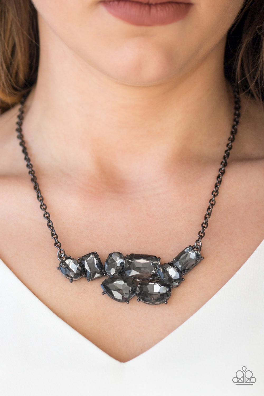 Paparazzi ♥ Urban Dynasty - Black ♥  Necklace
