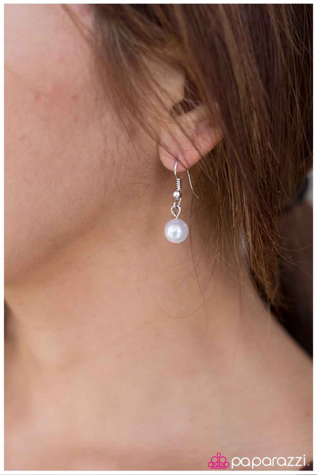 Paparazzi ♥ My Heart Is Set On You - White ♥ Necklace