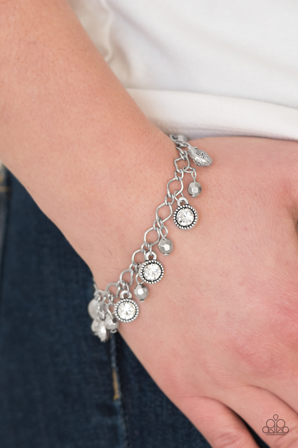 Paparazzi ♥ Stratosphere Shimmer - White ♥  Bracelet