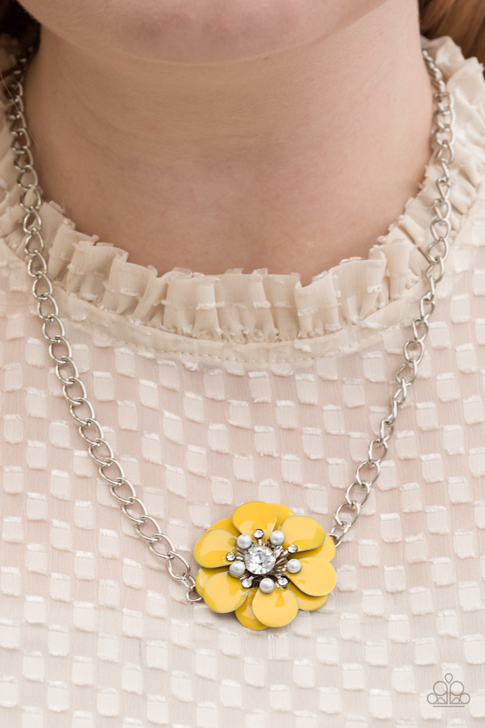 Paparazzi ♥ Hibiscus Hula - Yellow ♥  Necklace