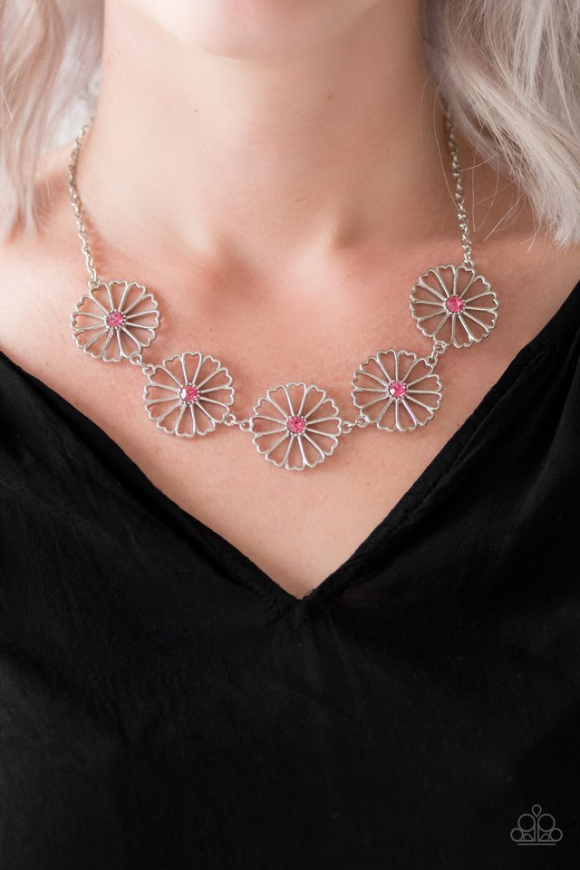 Paparazzi ♥ Daffodil Gardens - Pink ♥ Necklace