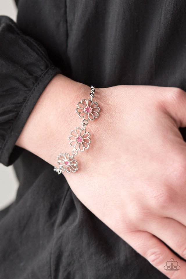 Paparazzi ♥ Dancing Daffodils - Pink ♥ Bracelet