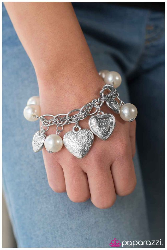 heart-of-hearts-white-p9wh-wtxx-003xx