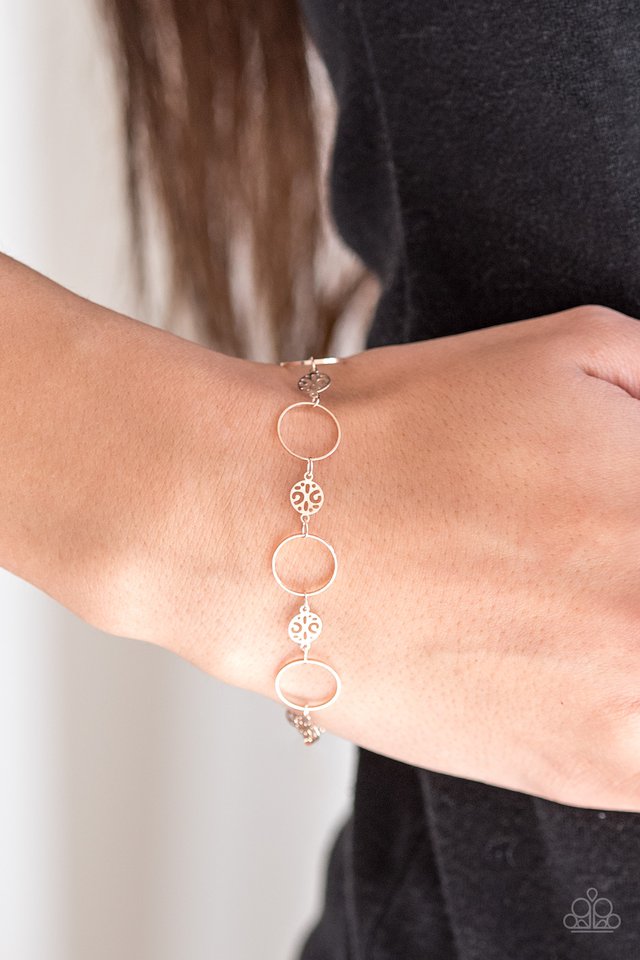 Paparazzi ♥ Dainty Delicacy - Rose Gold ♥ Bracelet