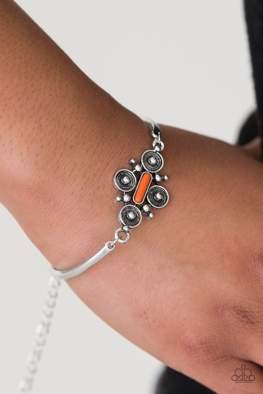 Paparazzi ♥ Mesa Flower - Orange ♥  Bracelet