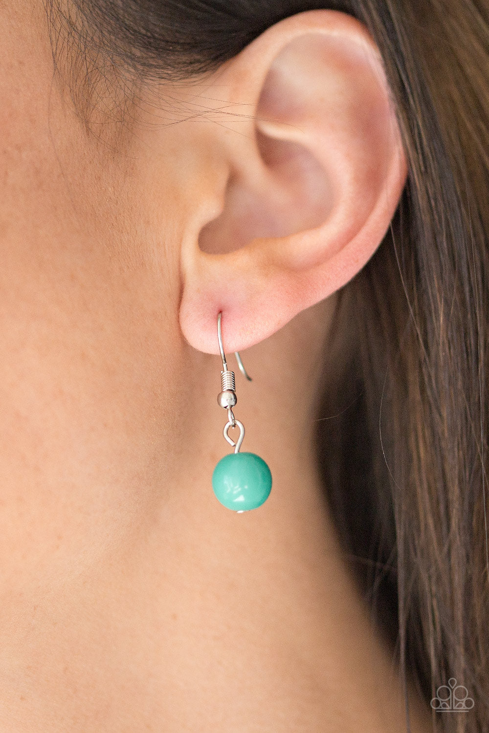 Paparazzi ♥ Hitting A GLOW Point - Green ♥  Necklace