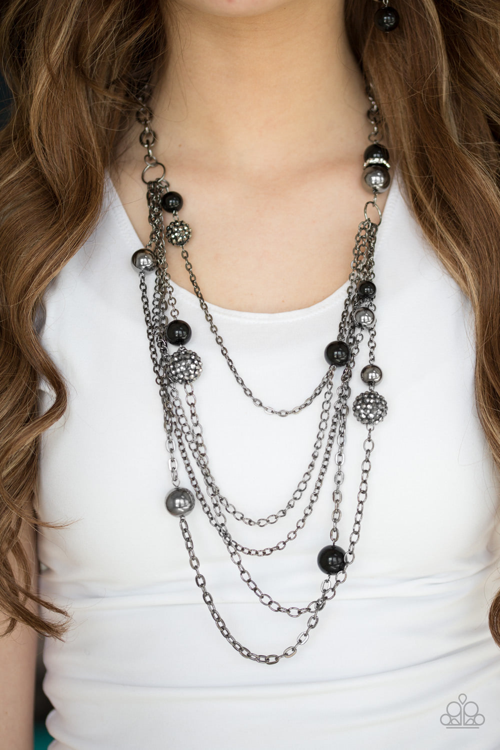 Paparazzi ♥ Radiant Renegade - Black ♥  Necklace